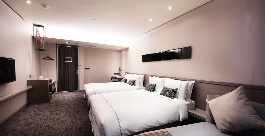 Hotel Reve Taichung Daya Extérieur photo