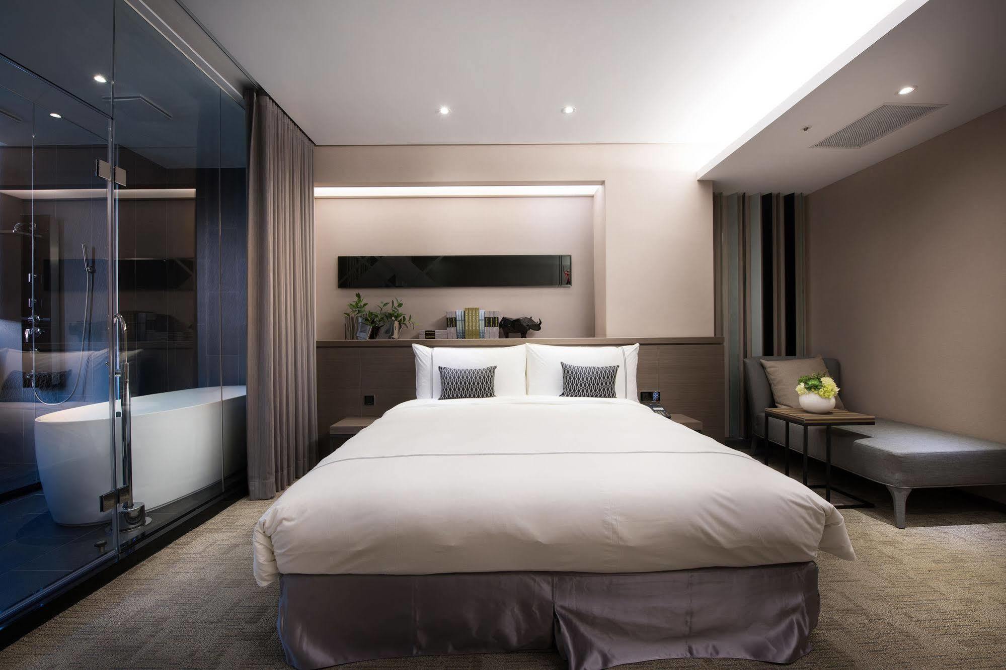 Hotel Reve Taichung Daya Extérieur photo