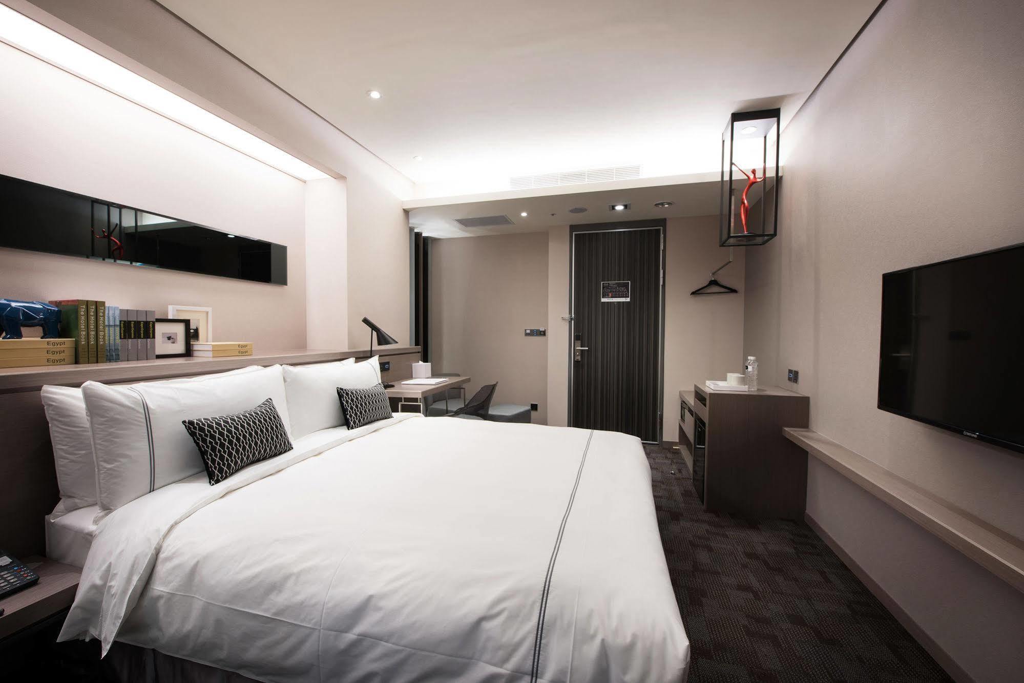 Hotel Reve Taichung Daya Extérieur photo