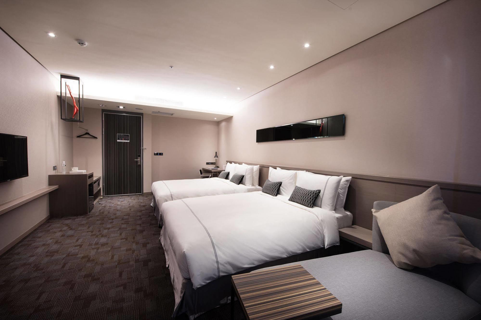 Hotel Reve Taichung Daya Extérieur photo